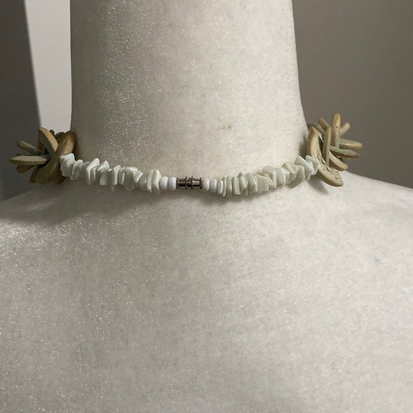 Seashell Cream Howlite Chevron Arrow Bohemian Edgy Minimalist Choker Necklace - Picture 15 of 16